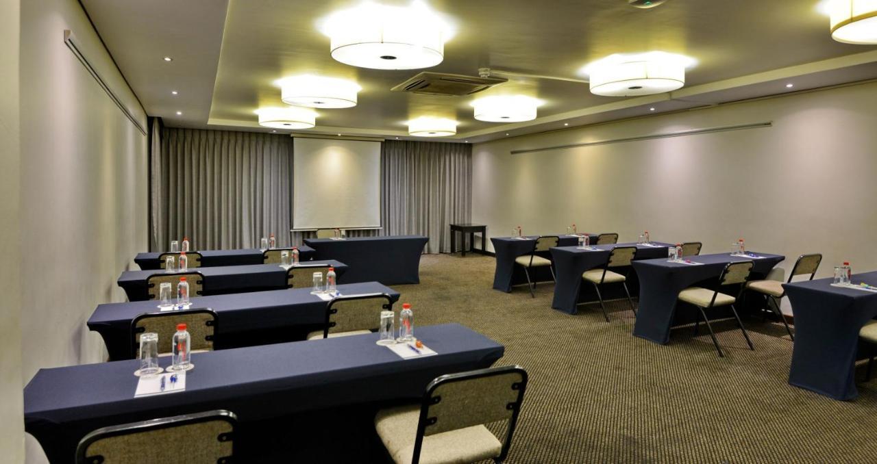 Anew Hotel Witbank Emalahleni Екстер'єр фото