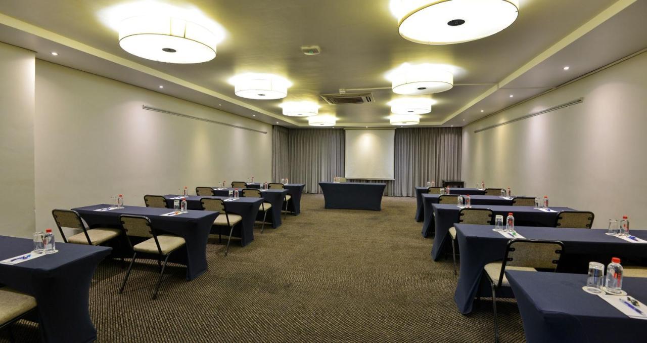 Anew Hotel Witbank Emalahleni Екстер'єр фото