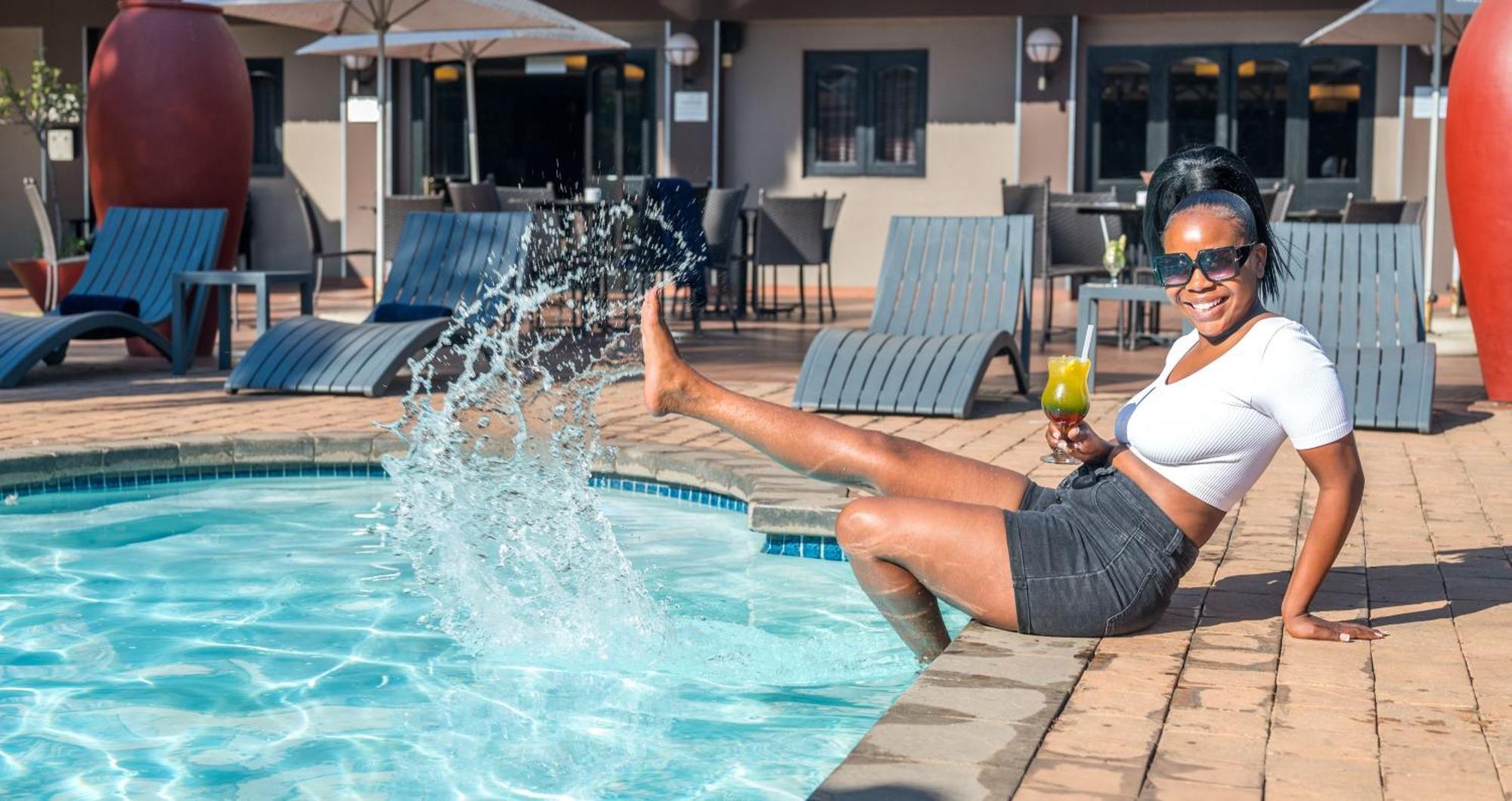 Anew Hotel Witbank Emalahleni Екстер'єр фото